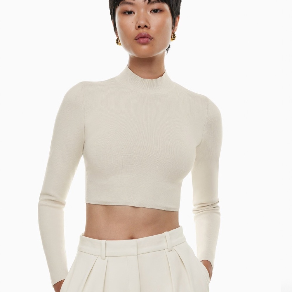 Aritzia Cream Crew Neck Sweater